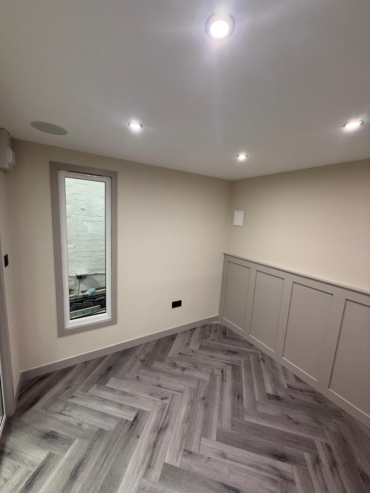 CosyNest Garden Room